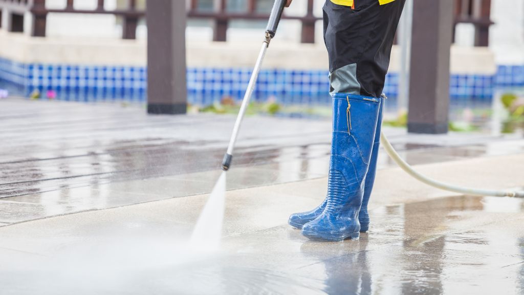 outdoor pressure cleaning services