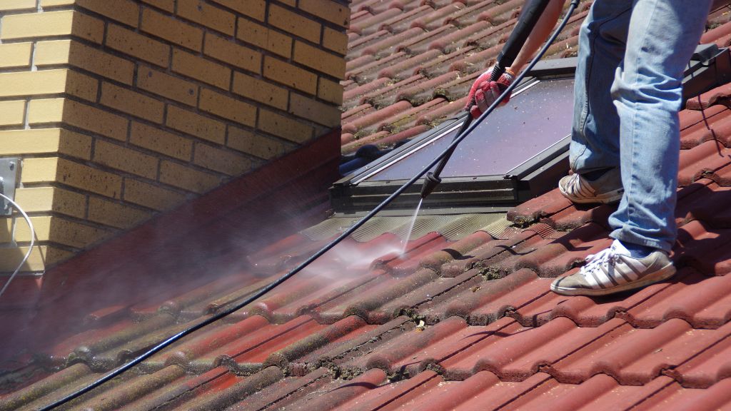 roof pressure washing