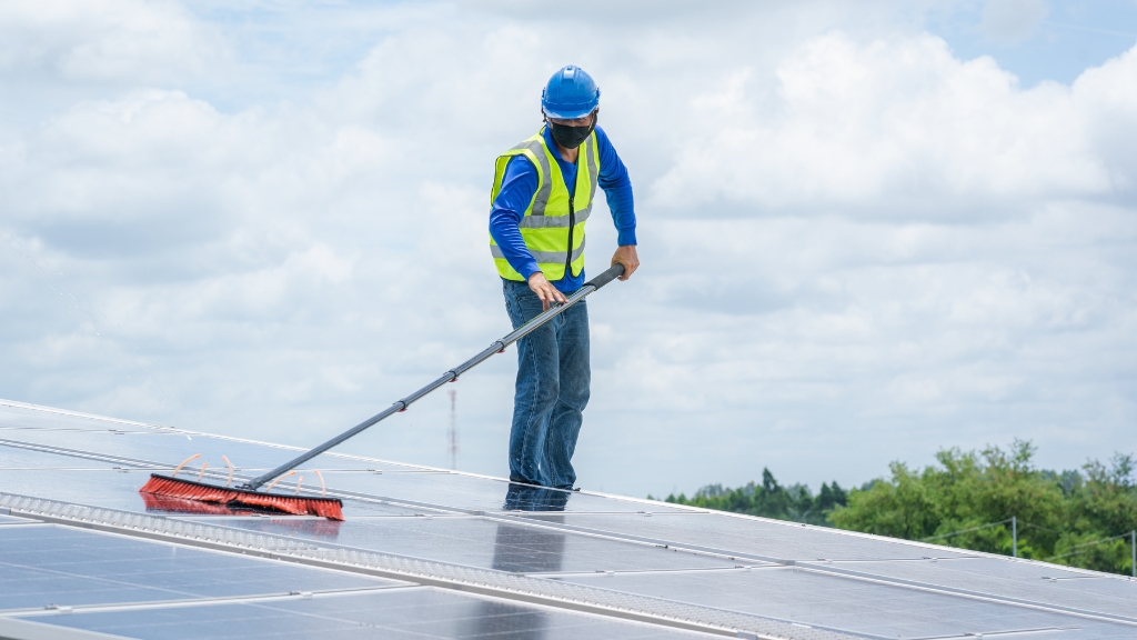 Professional solar panel cleaning adelaide