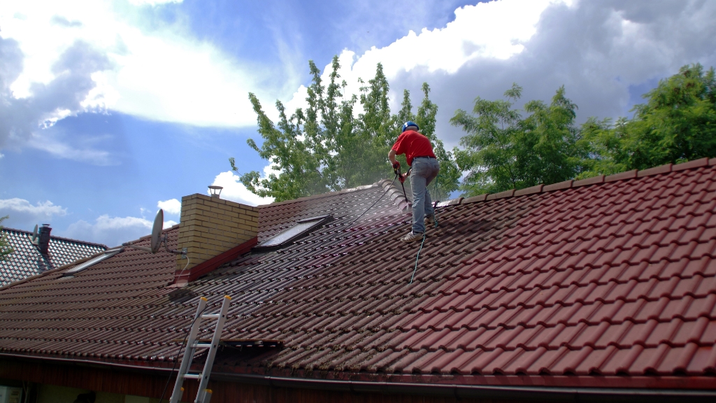 Premium roof cleaning adelaide