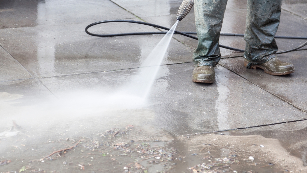Professional high pressure cleaning