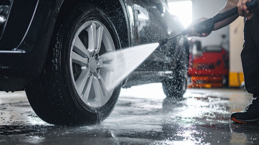 Best hot water pressure washer hire